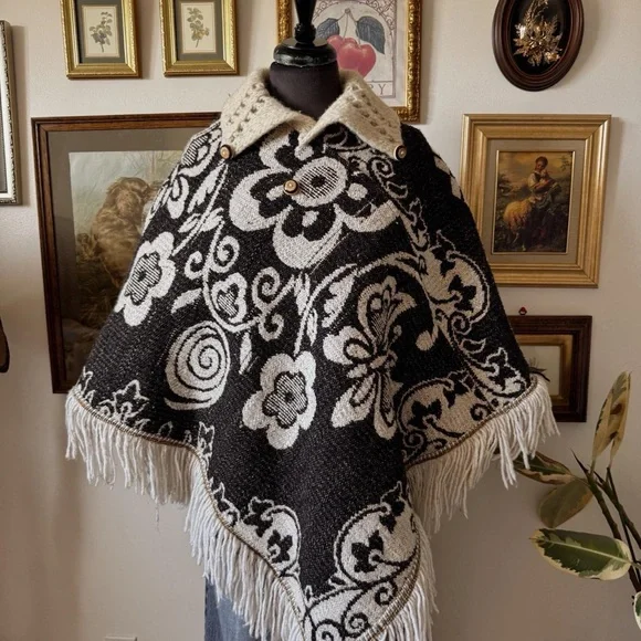 70s vintage boho poncho - Picture 3 of 7